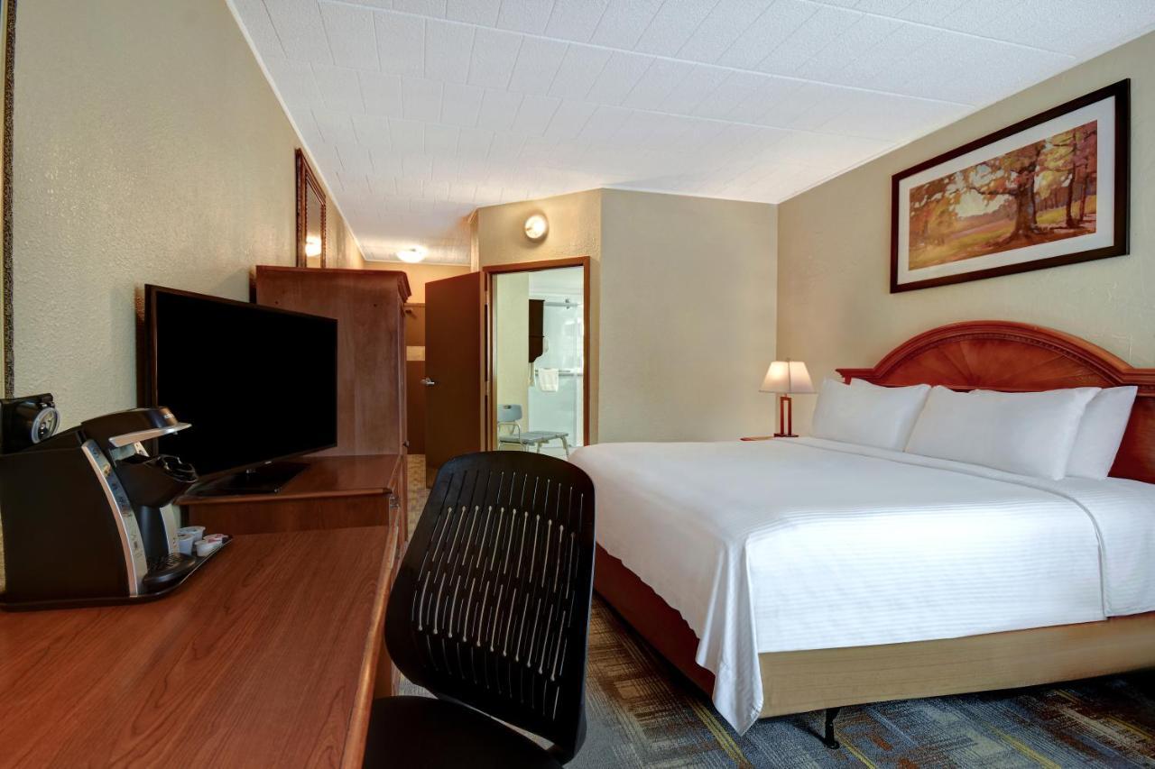Wyndham Garden York Hotel Buitenkant foto